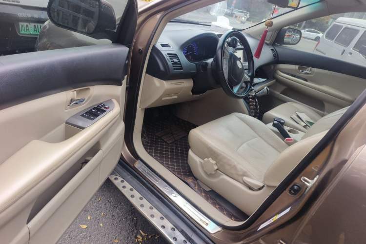Used BYD S6 2013 Jingyue Edition 2.0L Manual Luxury Model 5 Seats
