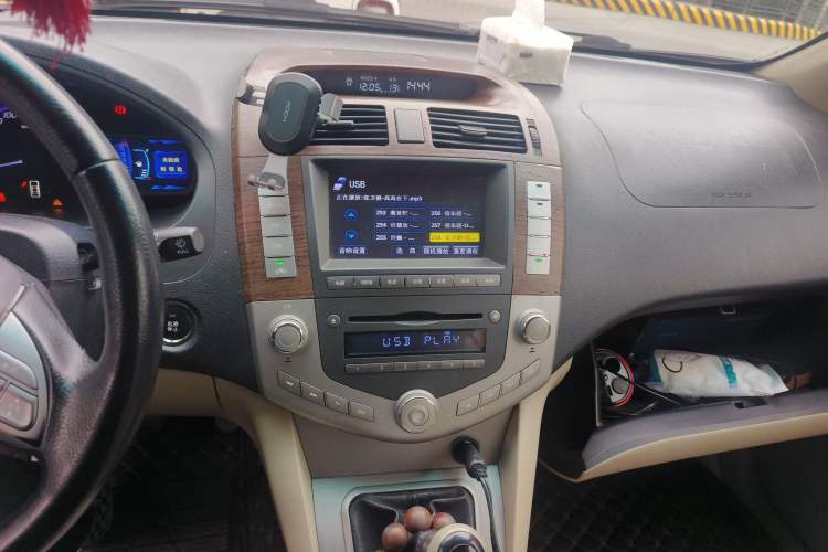 Used BYD S6 2013 Jingyue Edition 2.0L Manual Luxury Model 5 Seats
