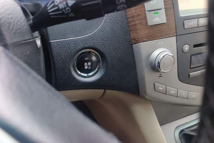 Used BYD S6 2013 Jingyue Edition 2.0L Manual Luxury Model 5 Seats
