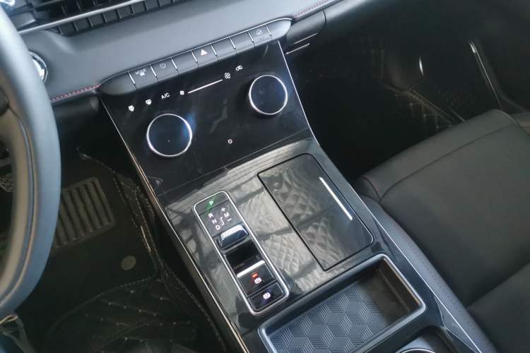 Used EXEED Zhuifeng 2022 Chasing the Waves Edition 1.5T CVT Good Things Peanut Edition
