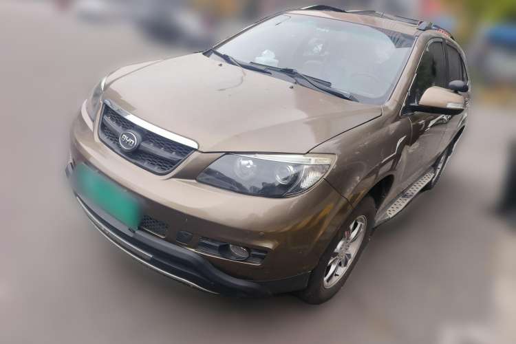 Used BYD S6 2013 Jingyue Edition 2.0L Manual Luxury Model 5 Seats