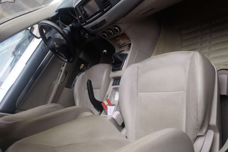 Used Mitsubishi Lancer EX 2011 Fashion Edition 1.8L Manual Smart Type
