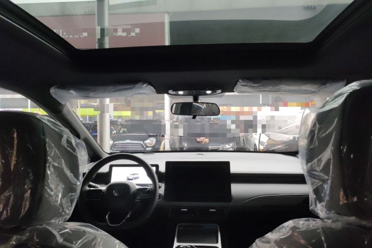 Used Hycan Z03 2022 510 km Range Trendy Cool Version 160 kW 61.13 kWh
