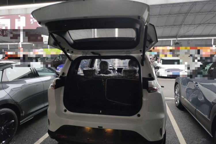 Used Hycan Z03 2022 510 km Range Trendy Cool Version 160 kW 61.13 kWh
