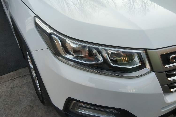 Used CHANGAN CS95 2017 2.0T Four-Wheel Drive Smart Edition