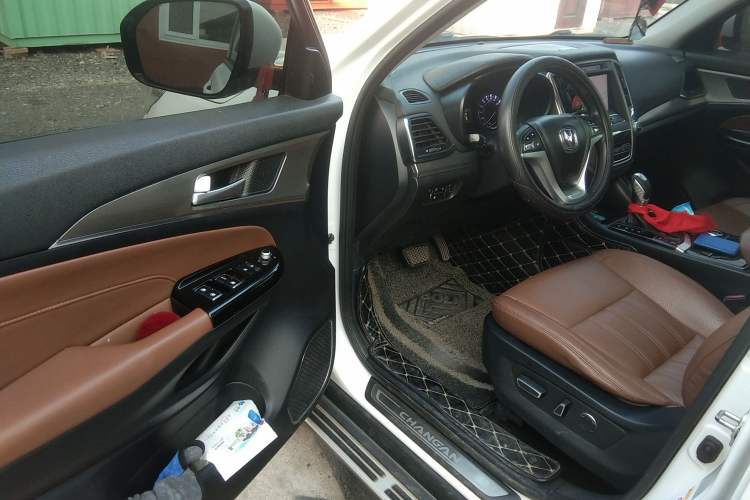 Used CHANGAN CS95 2017 2.0T Four-Wheel Drive Smart Edition