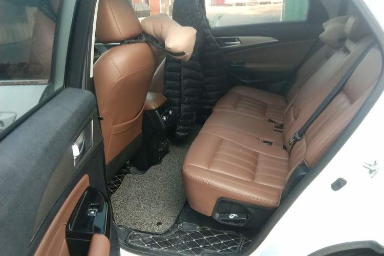 Used CHANGAN CS95 2017 2.0T Four-Wheel Drive Smart Edition