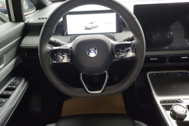 Used Hycan Z03 2022 510 km Range Trendy Cool Version 160 kW 61.13 kWh
