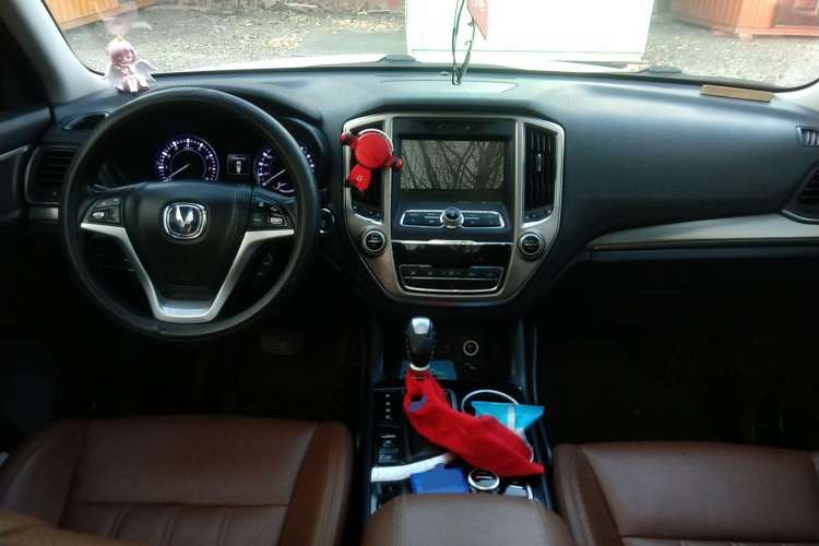 Used CHANGAN CS95 2017 2.0T Four-Wheel Drive Smart Edition