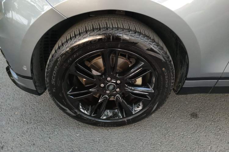 Used Land Rover Range Rover Velar 2023 250 PS Ebony Black Limited Edition
