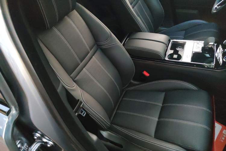 Used Land Rover Range Rover Velar 2023 250 PS Ebony Black Limited Edition
