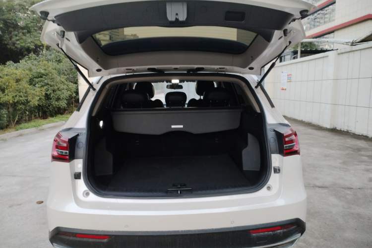 Used Zotye T600 2019 1.5T Automatic Luxury Edition Trunk