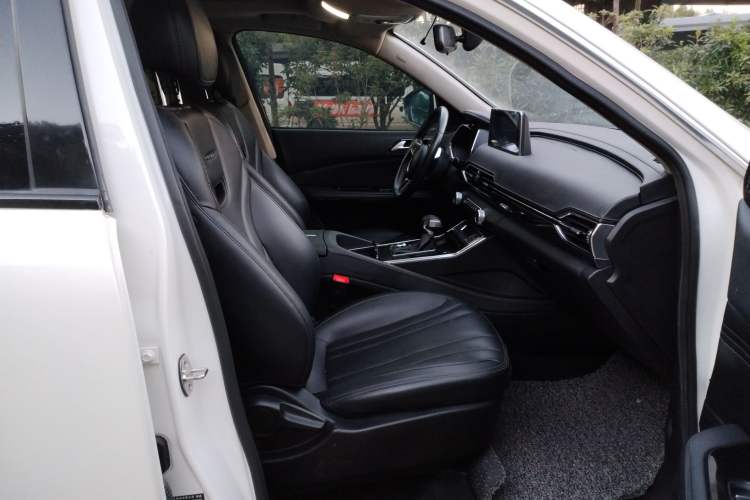 Used Zotye T600 2019 1.5T Automatic Luxury Edition Right Front Seat