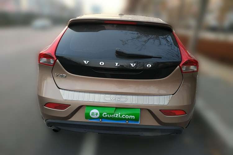 Used Volvo V40 2015 1.6T Zhiyi Edition