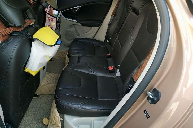 Used Volvo V40 2015 1.6T Zhiyi Edition