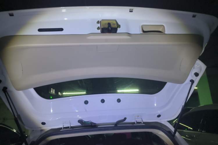 Used BAIC E Series 2012 Hatchback 1.5L Automatic Leshang Version