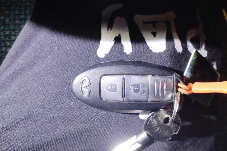 Used Infiniti ESQ 2014 1.6L Spontaneous Edition Vehicle Key