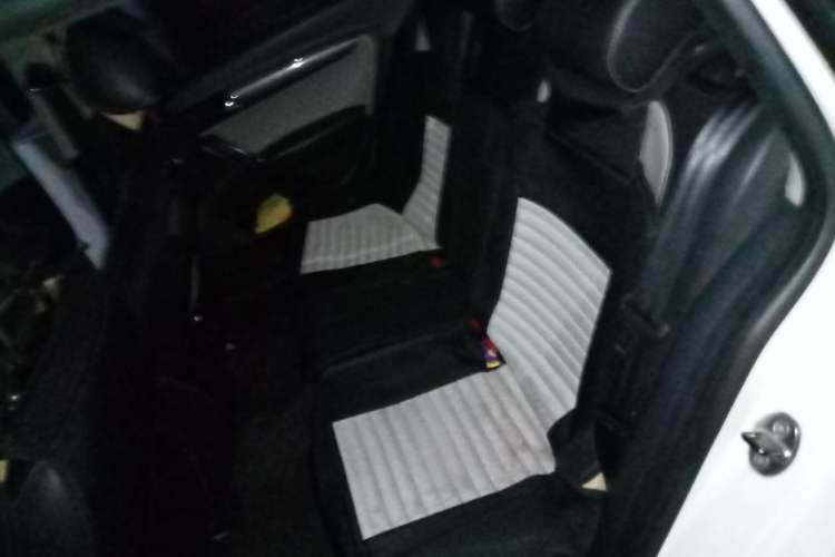 Used Volkswagen Cross Lavida 2014 1.4TSI DSG Left Rear Seat