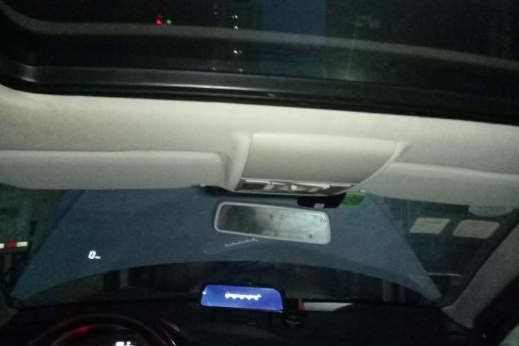 Used Volkswagen Cross Lavida 2014 1.4TSI DSG Headliner