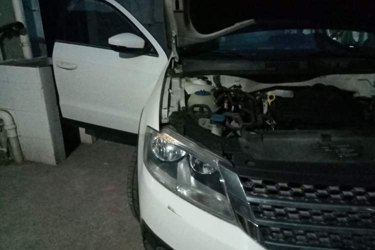 Used Volkswagen Cross Lavida 2014 1.4TSI DSG Right Front Headlight