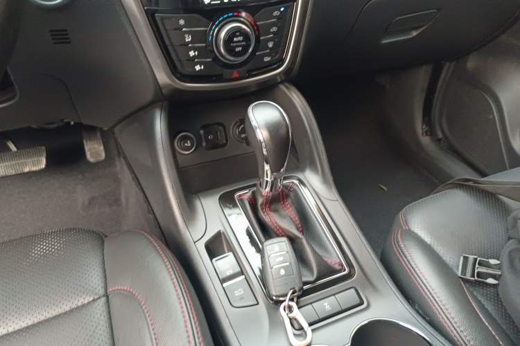 Used Changan CS75 2015 1.8T Automatic All-Wheel Drive Elite Version China IV Standard