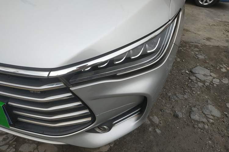 Used BYD Song MAX 2017 1.5T Automatic Smart Connect Elite 7-Seater
