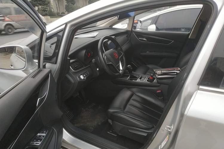 Used BYD Song MAX 2017 1.5T Automatic Smart Connect Elite 7-Seater
