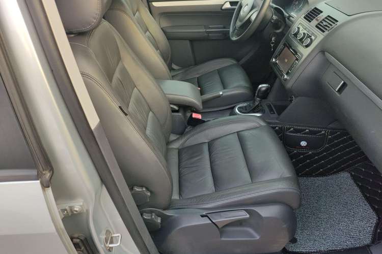 Used Volkswagen Touran 2013 1.4T DSG Comfort Edition 5-Seater
