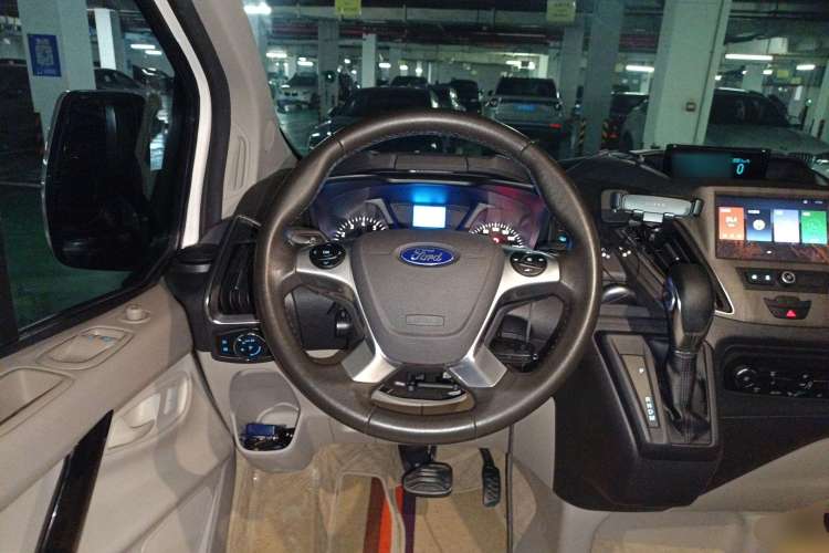 Used Ford Tourneo Custom 2020 2.0T Automatic Elite Edition China VI Standard
