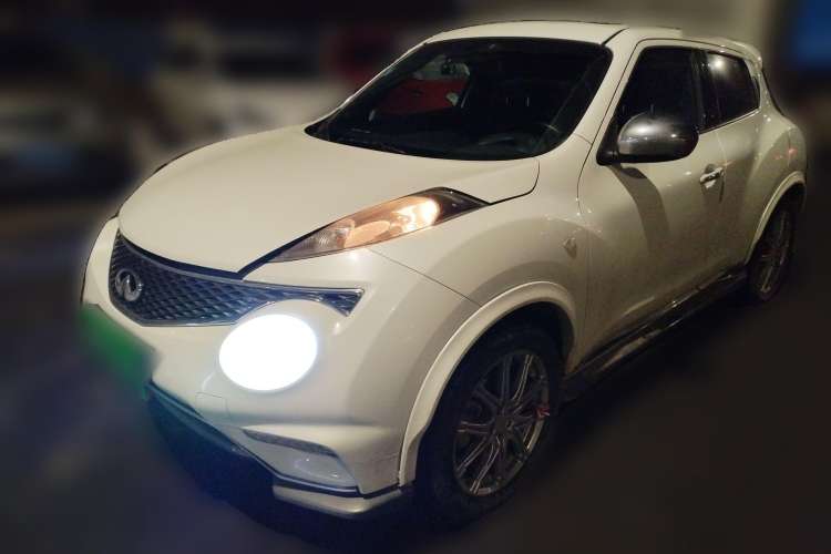 Used Infiniti ESQ 2014 1.6L Spontaneous Edition