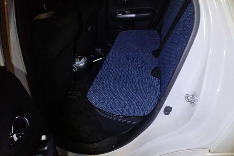 Used Infiniti ESQ 2014 1.6L Spontaneous Edition Left Rear Seat