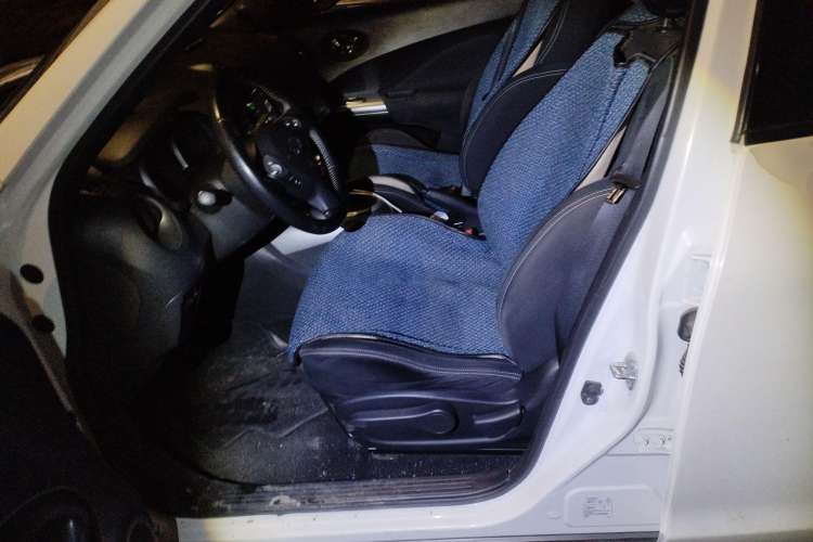 Used Infiniti ESQ 2014 1.6L Spontaneous Edition Left Front Seat