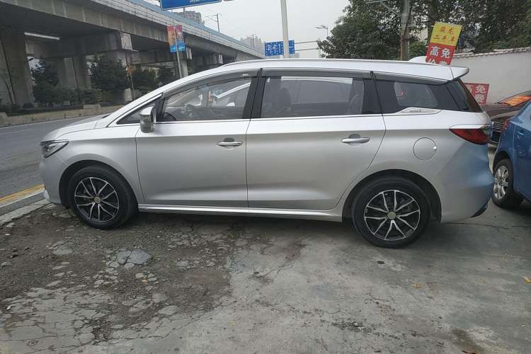 Used BYD Song MAX 2017 1.5T Automatic Smart Connect Elite 7-Seater
