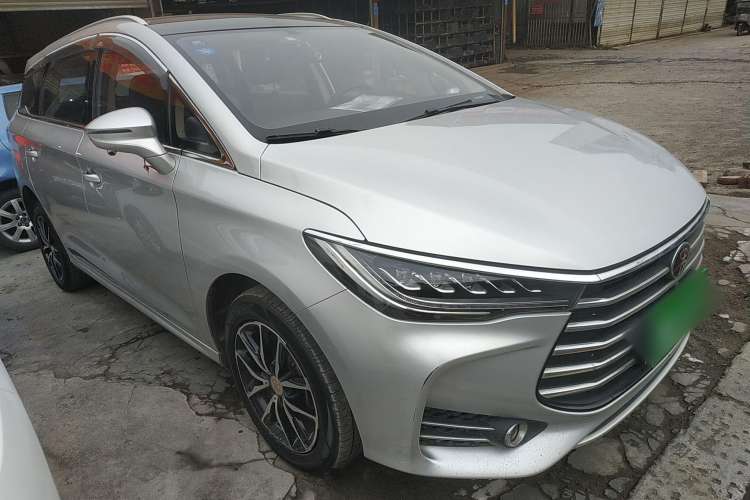 Used BYD Song MAX 2017 1.5T Automatic Smart Connect Elite 7-Seater
