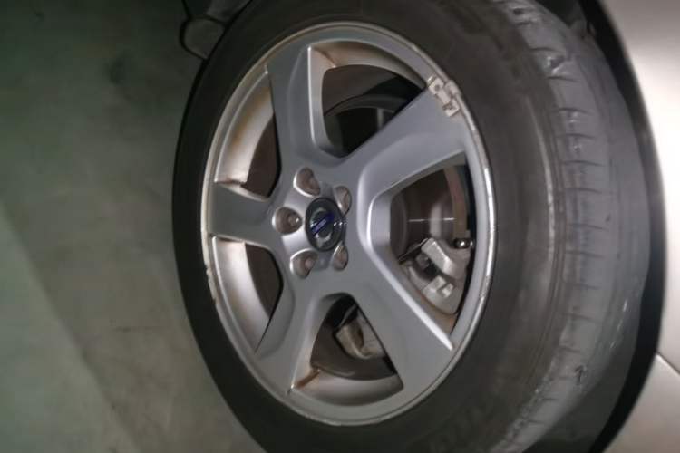 Used Volvo V60 2013 T5 Comfort Edition