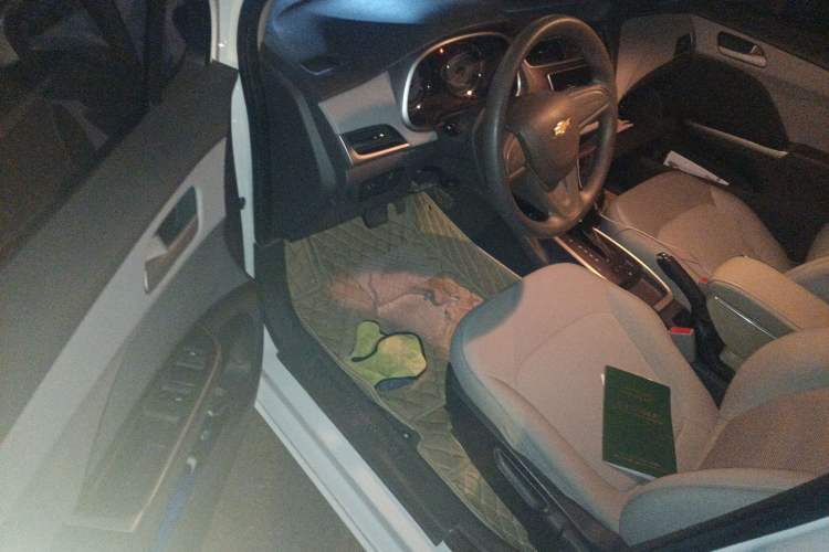 Used Chevrolet Lova RV 2016 1.5L Automatic Comfort Edition Driver Seat