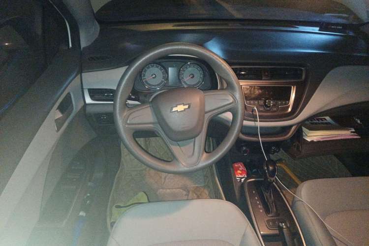 Used Chevrolet Lova RV 2016 1.5L Automatic Comfort Edition Steering Wheel