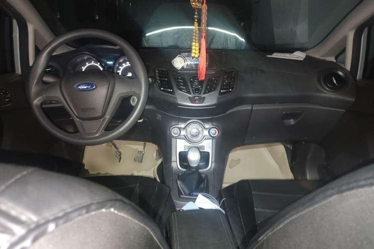 Used Ford Fiesta 2013 Sedan 1.5L Manual Fashion Edition
