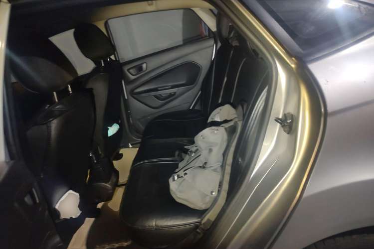 Used Ford Fiesta 2013 Sedan 1.5L Manual Fashion Edition
