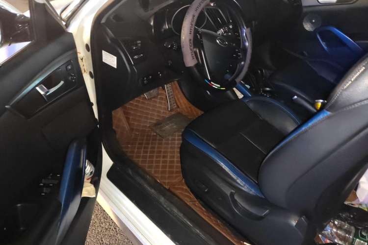 Used Hyundai Veloster 2012 1.6T Automatic Luxury Edition
