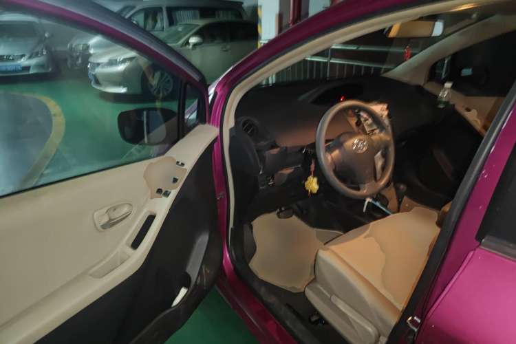 Used Toyota Yaris 2008 1.6G Automatic Deluxe Smart Edition Driver Seat