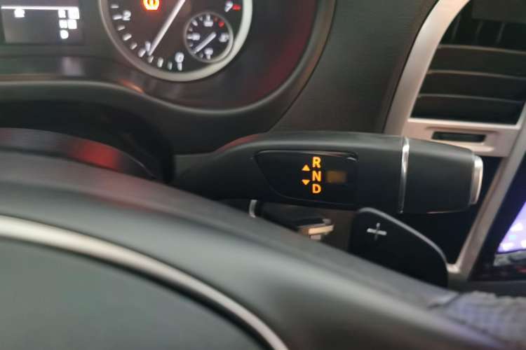 Used Mercedes-Benz Vito 2020 2.0T Business Version 7 Seats