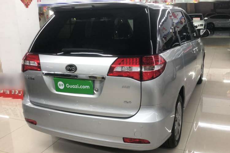 Used BYD M6 2013 2.4L Manual Luxury Model