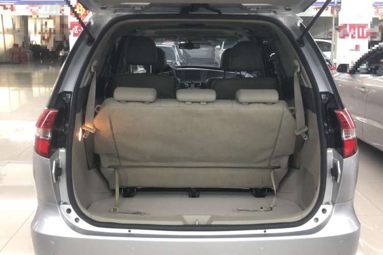 Used BYD M6 2013 2.4L Manual Luxury Model