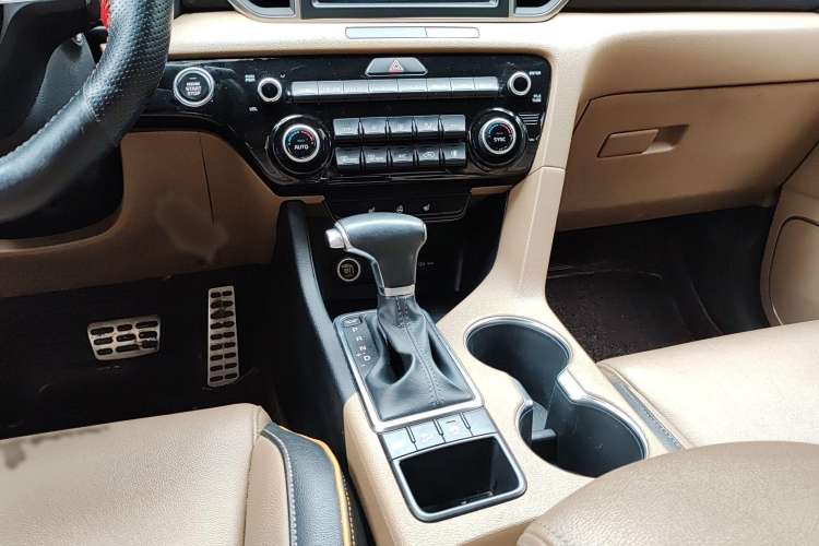 Used Kia KX5 2016 1.6T Automatic Two-Wheel Drive Premium
