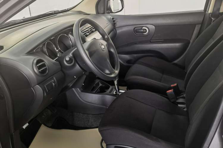 Used Nissan Livina 2015 1.6XE CVT Comfort Edition Left Front Seat