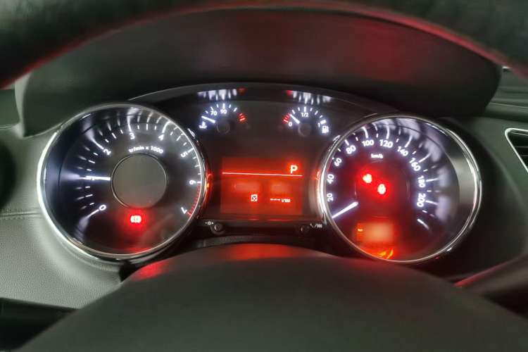 Used Peugeot 3008 2015 2.0L Automatic Classic Edition
