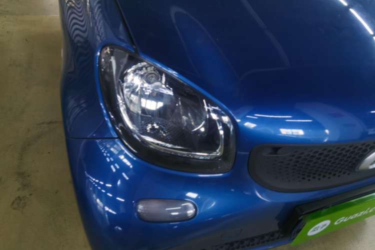 Used smart fortwo 2015 1.0L 52 kW hardtop Dynamic version
