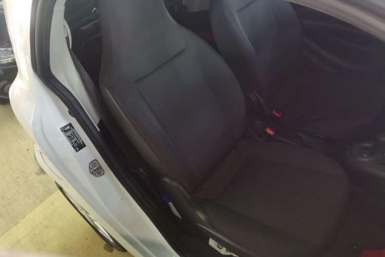 Used smart fortwo 2015 1.0L 52 kW hardtop Dynamic version
