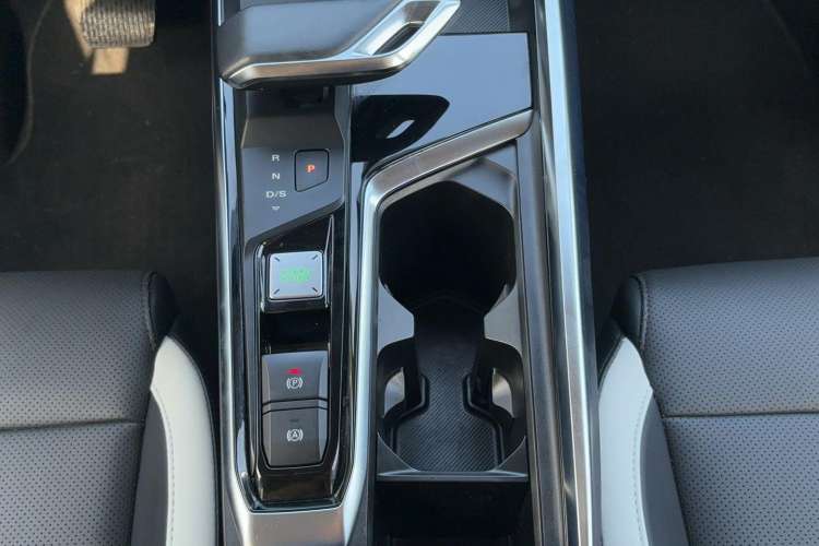 Used MG 5 Scorpio 2022 1.5T Luxury Edition